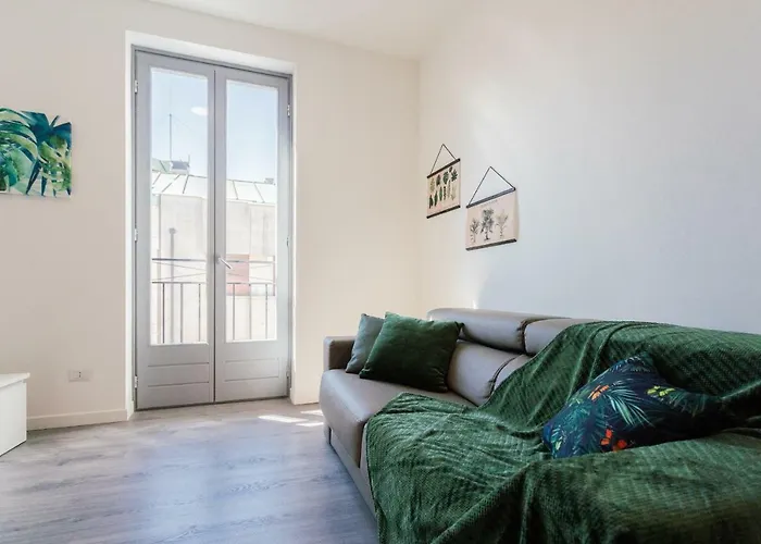 Central & Modern Apartment By Rent All Como