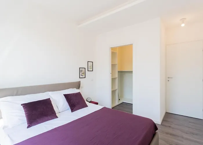 Central & Modern Apartment By Rent All Como